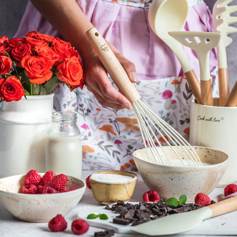 Ретро набір Vintage Cuisine кухонного приладдя 7 одиниць Кремовий