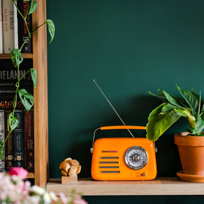 Кухонне радіо Vintage Cuisine у ретро стилі з металевою ручкою з Bluetooth та акумулятором Помаранчеве (глянець)